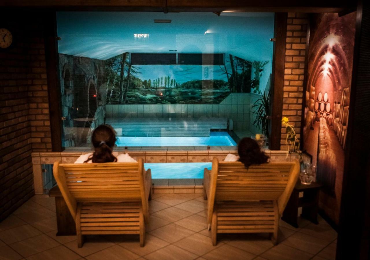 Poziomka Hotell Kujan Eksteriør bilde